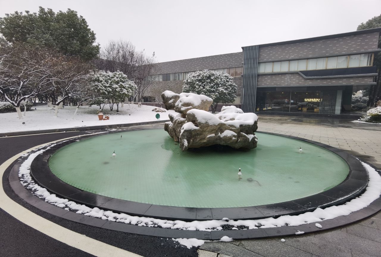 雪落時(shí)分，溫暖如初。